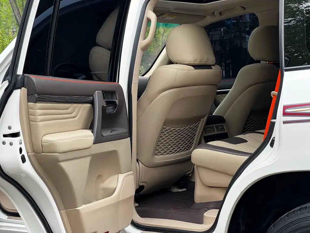 Land Cruiser 4.0 L Auto VX