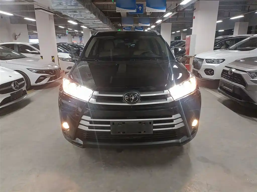 Highlander 2.0 T 4 WD Luxury 7-seat CN-VI