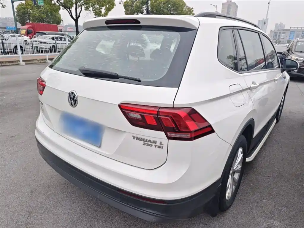 Tiguan L 途观L 2018款 改款 330 TSI 自动两驱风尚版