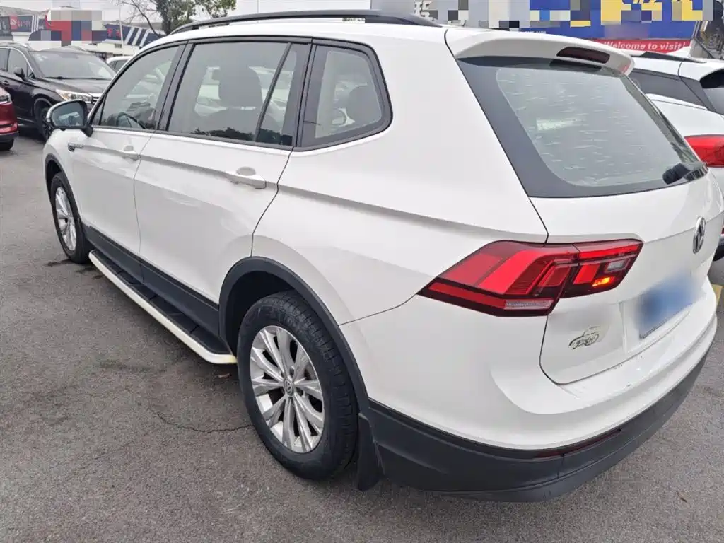 Tiguan L 途观L 2018款 改款 330 TSI 自动两驱风尚版
