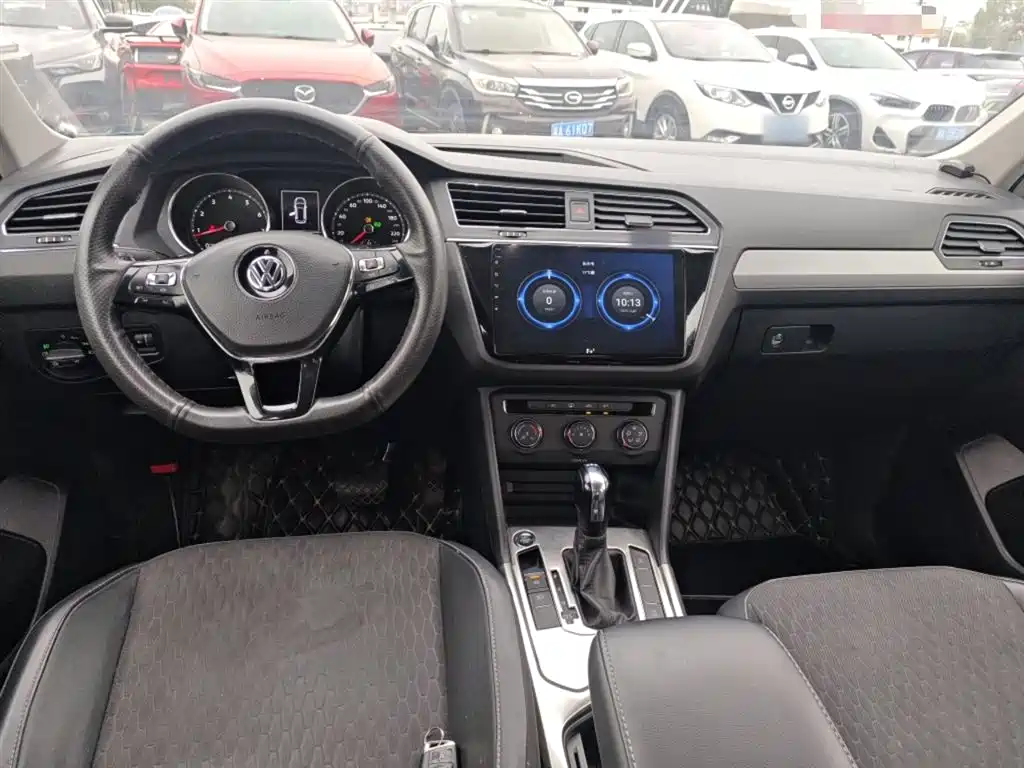 Tiguan L 途观L 2018款 改款 330 TSI 自动两驱风尚版
