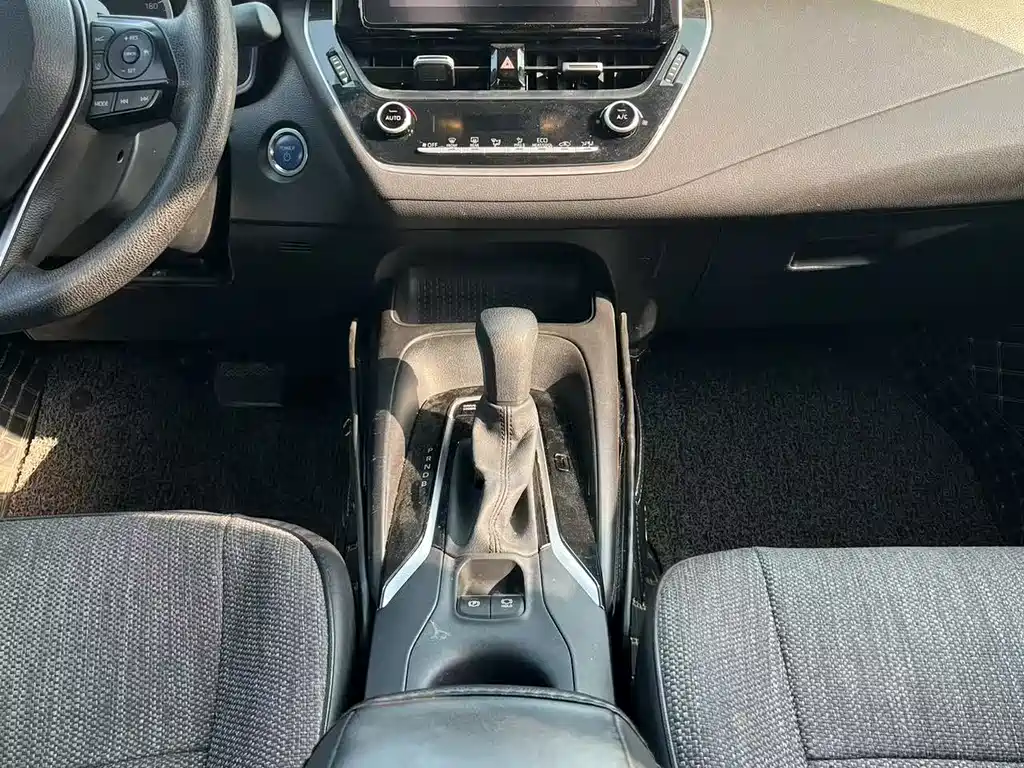 Levin Dual Engine 1.8 H E-CVT Luxury