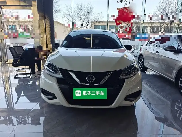 Nissan Tiida 1.6 L CVT Smart Travel