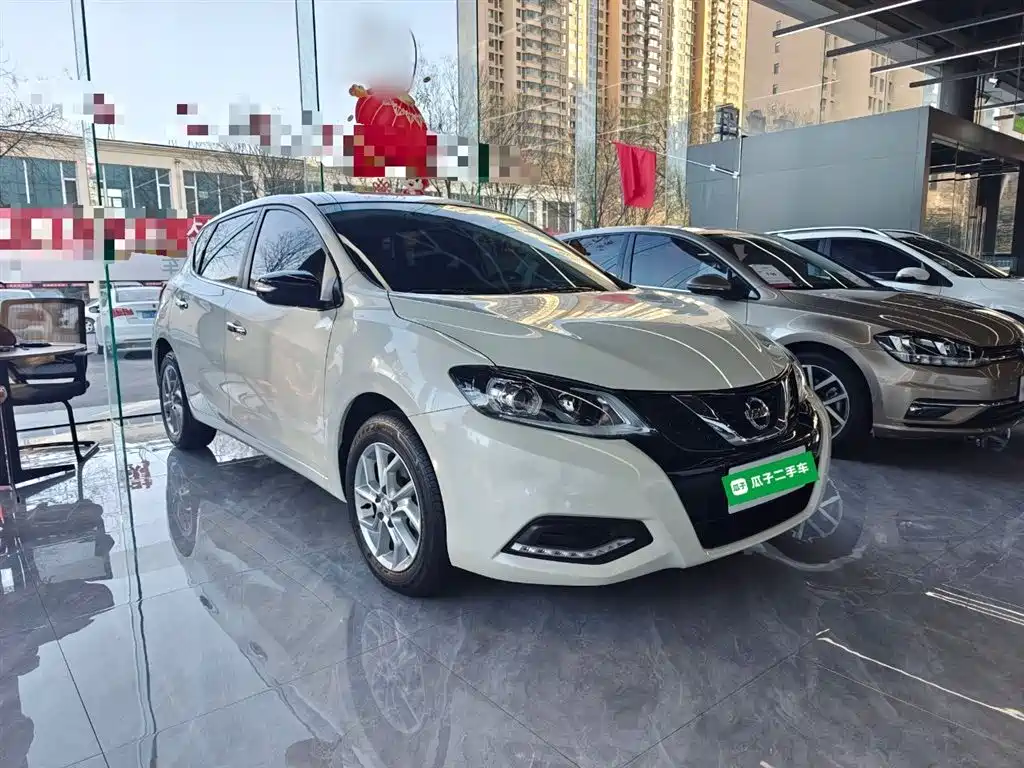 Tiida 1.6 L CVT Smart Travel