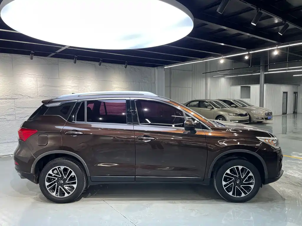 GAC Trumpchi GS4 200 T G-DCT Elite