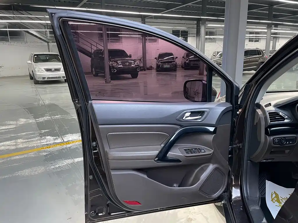 GAC Trumpchi GS4 200 T G-DCT Elite