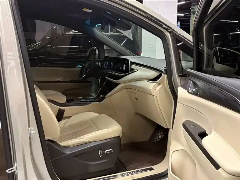 Buick GL8 ES LaCrosse 653 T Flagship