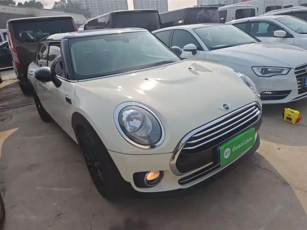 MINI CLUBMAN Facelift 1.5 T COOPER