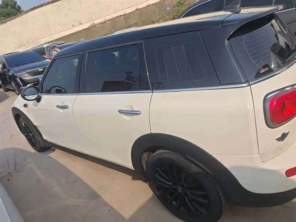 MINI CLUBMAN Facelift 1.5 T COOPER