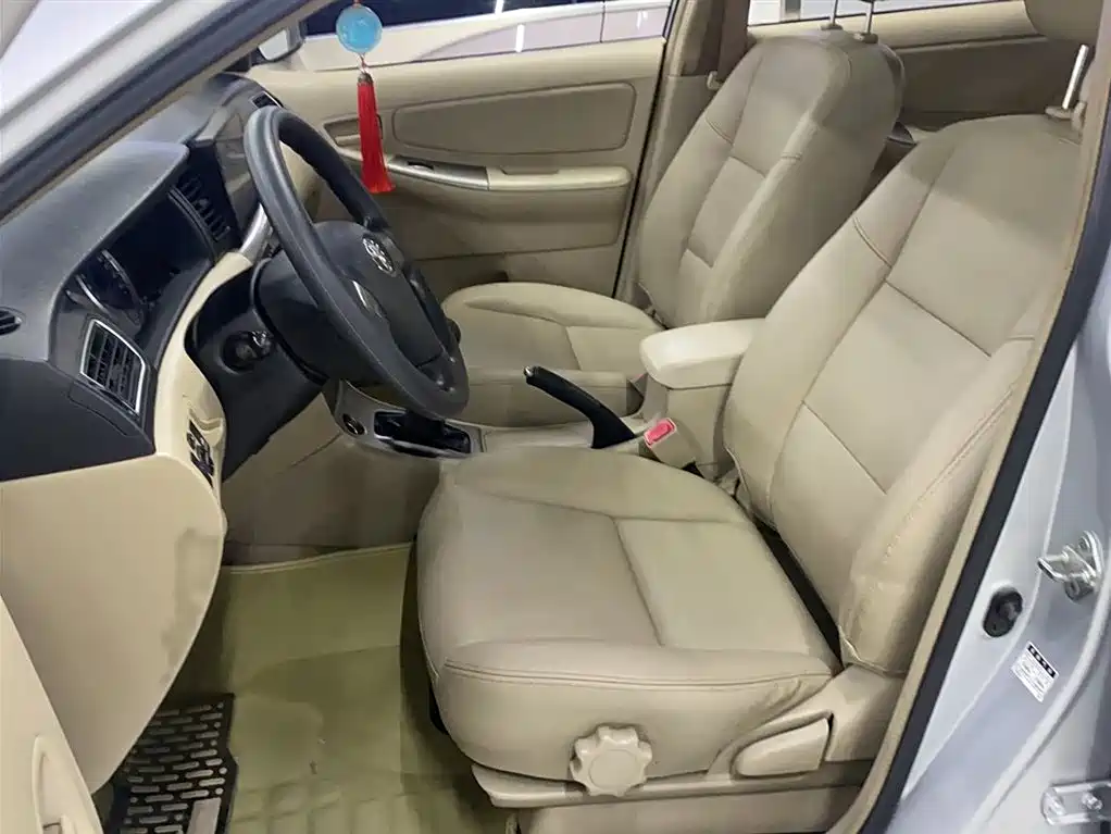 Corolla EX 1.6 L Manual Luxury