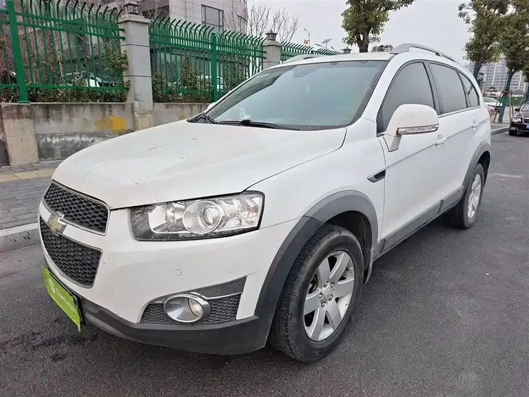Chevrolet Captiva 2.4 L 2 WD City 5-seat