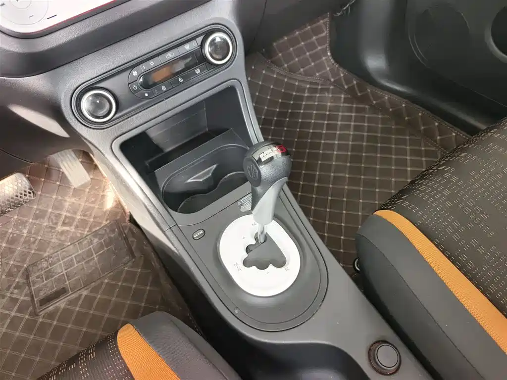 MG 3 名爵3 2016款 1.5 L AMT精英版
