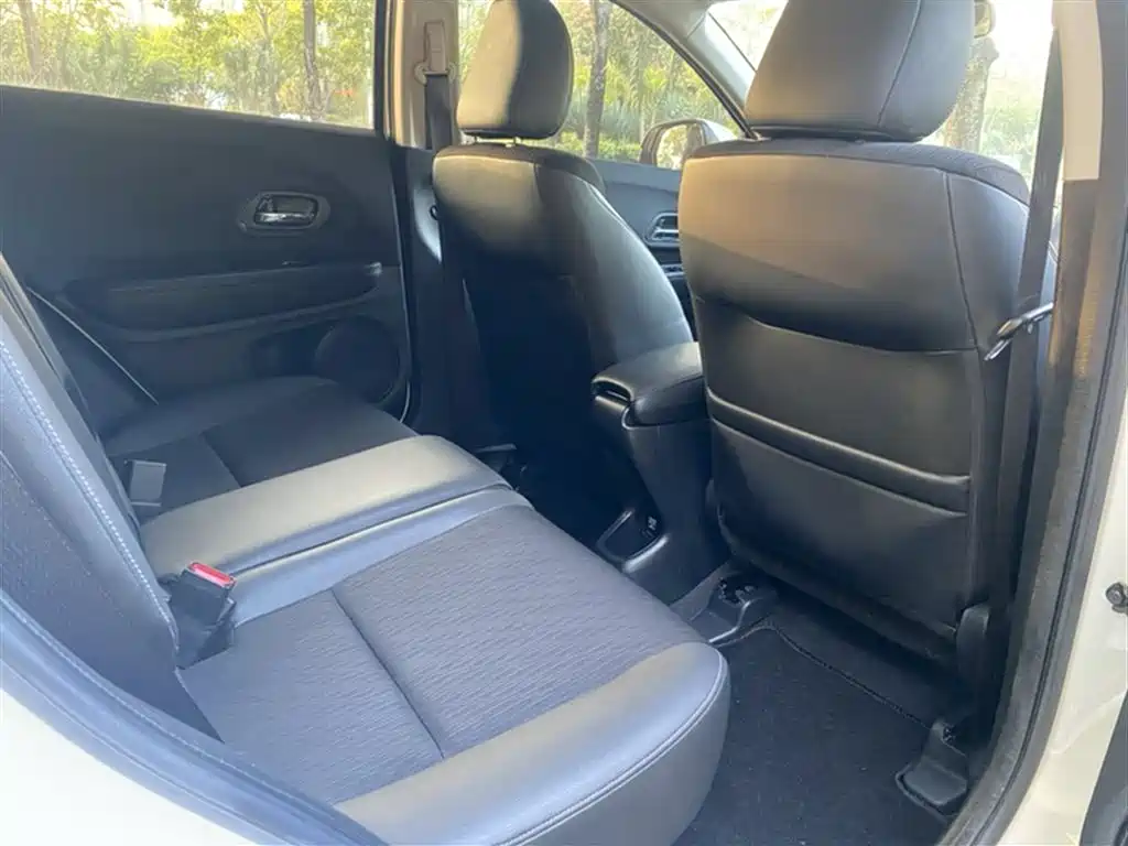 Vezel 1.5 L CVT Pioneer