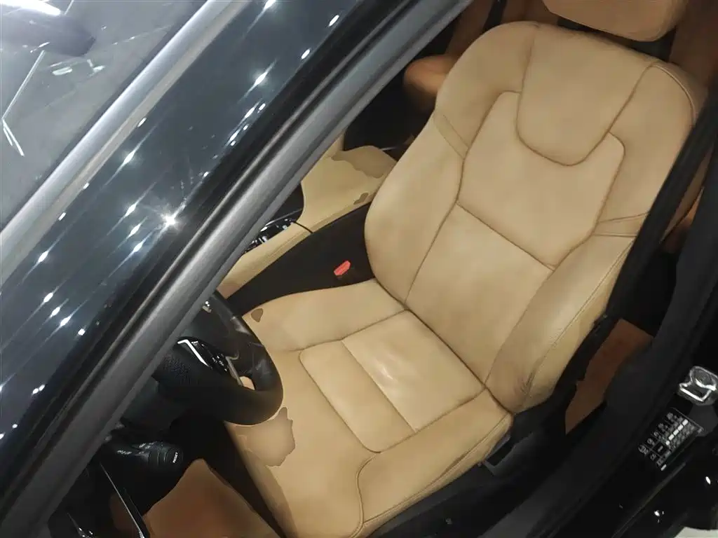 Volvo S90 T4 Smart Vision