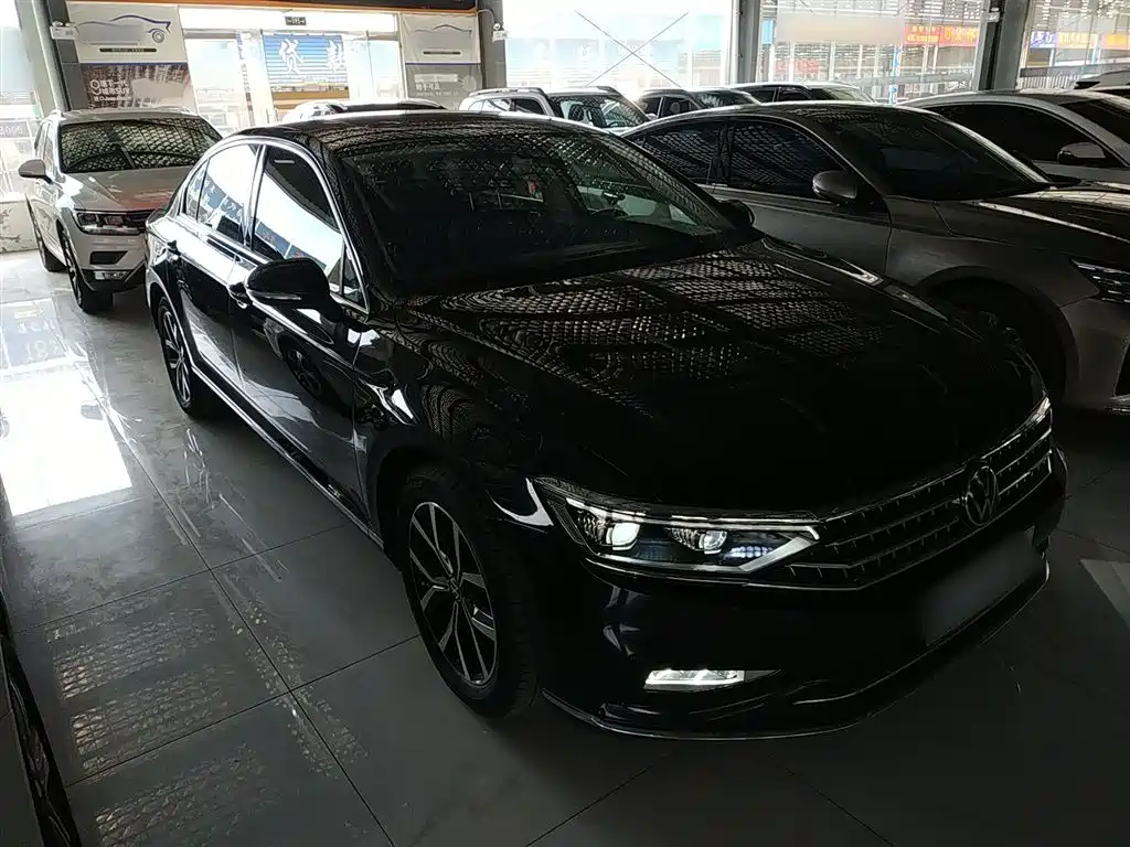 Magotan 330 TSI DSG Leading