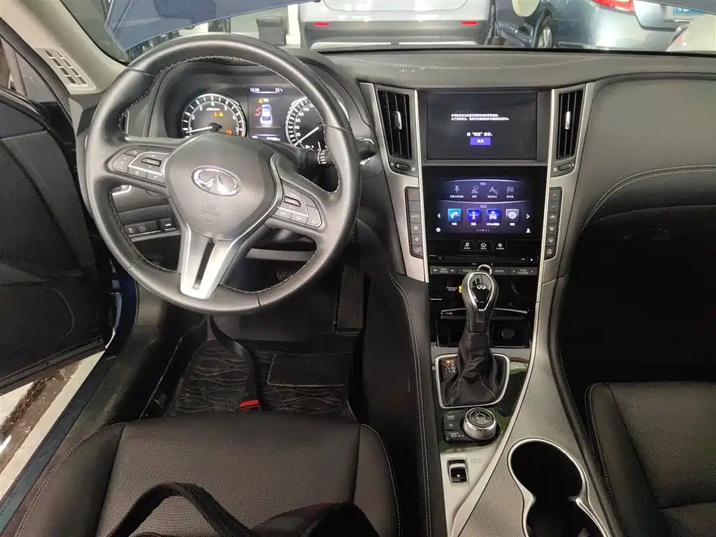 Infiniti Q50 L 2.0 T Progressive Enjoyment CN-VI