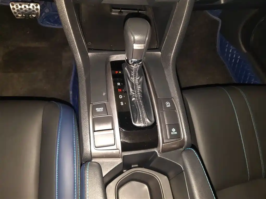 Civic HATCHBACK 220 TURBO CVT Trend Cool Control