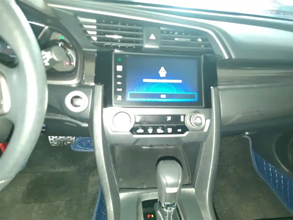 Civic HATCHBACK 220 TURBO CVT Trend Cool Control