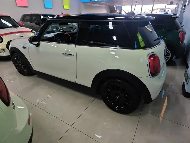 MINI 1.5 T COOPER Classic