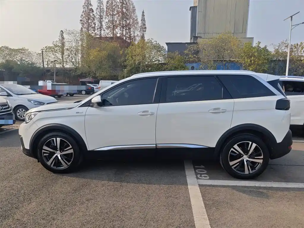 Peugeot 5008 350 THP 7-seat Elite