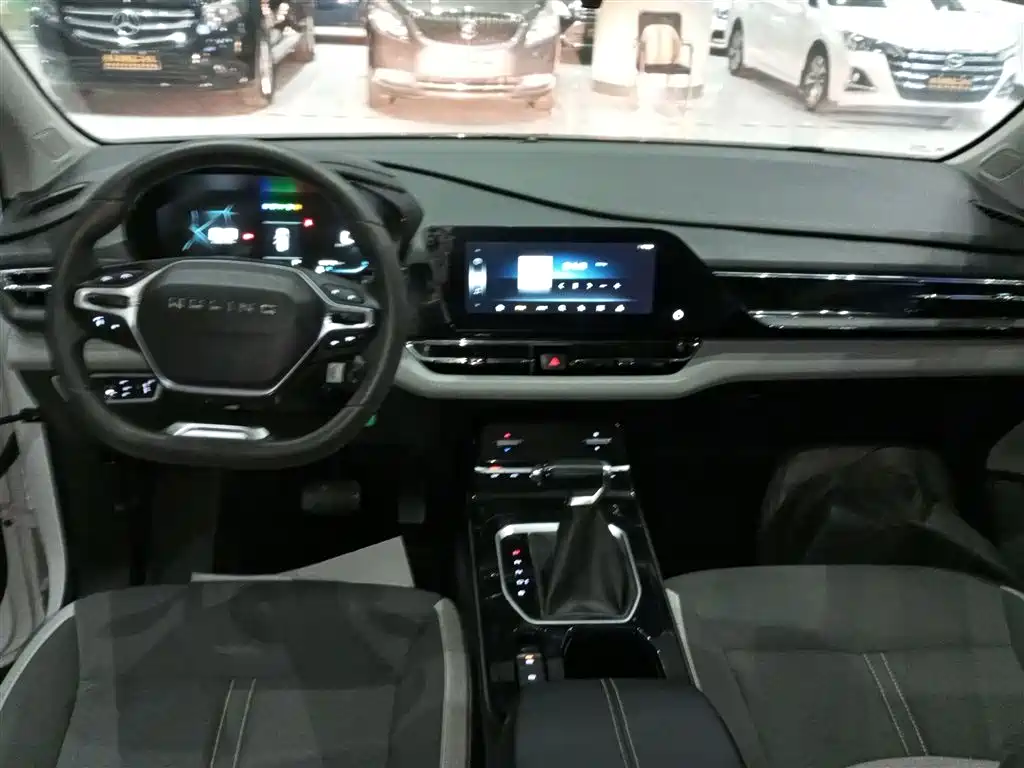 Wuling Victory 1.5 T CVT Elite