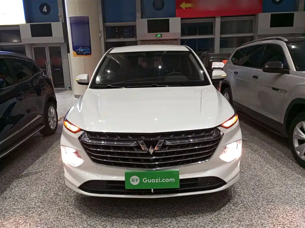 Wuling Victory 1.5 T CVT Elite