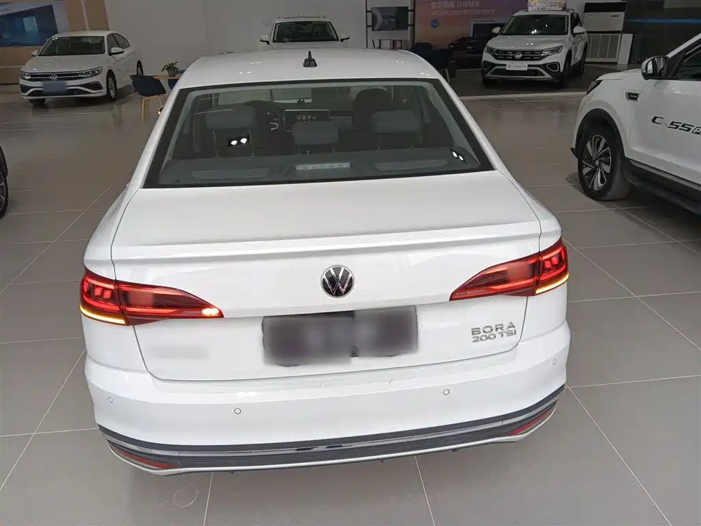 Bora 200 TSI DSG Smooth Travel