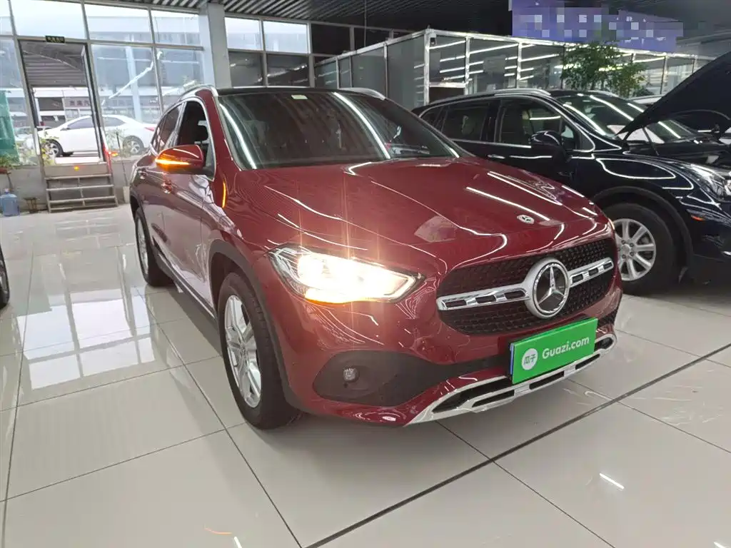 Mercedes-Benz GLA GLA 180