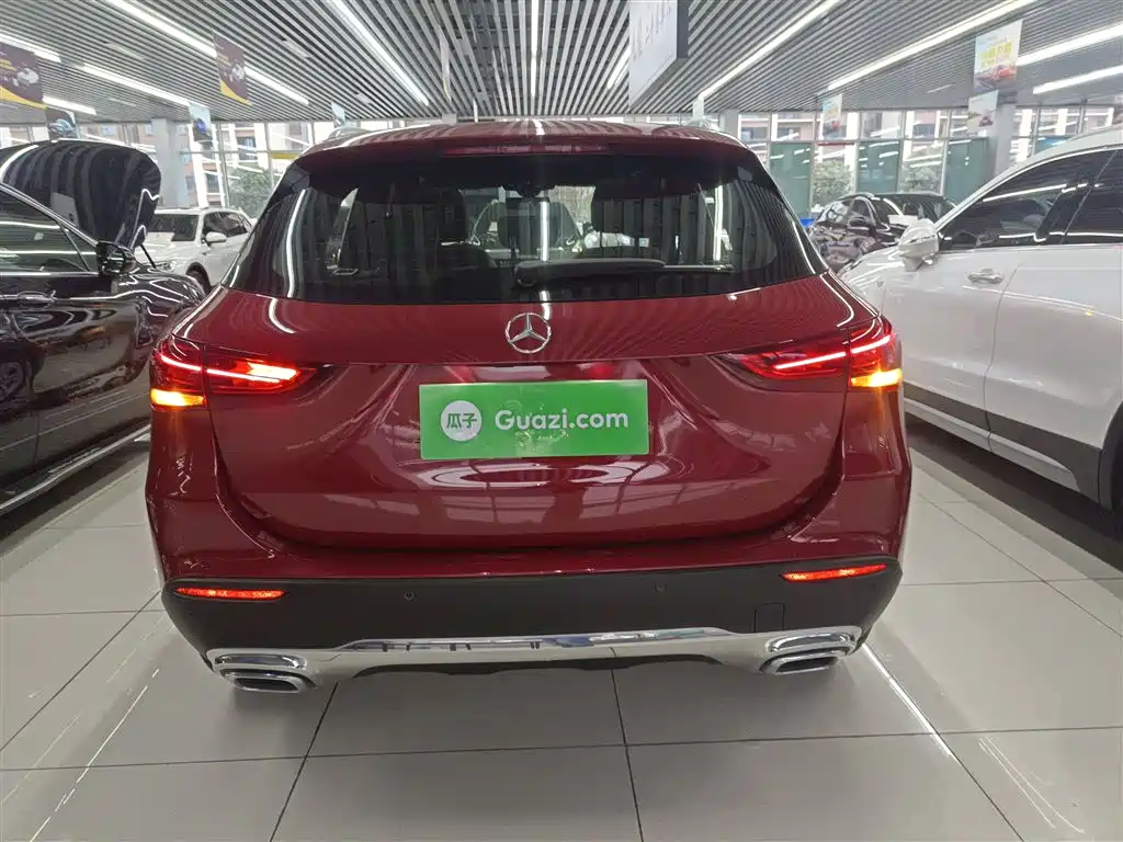 Mercedes-Benz GLA GLA 180