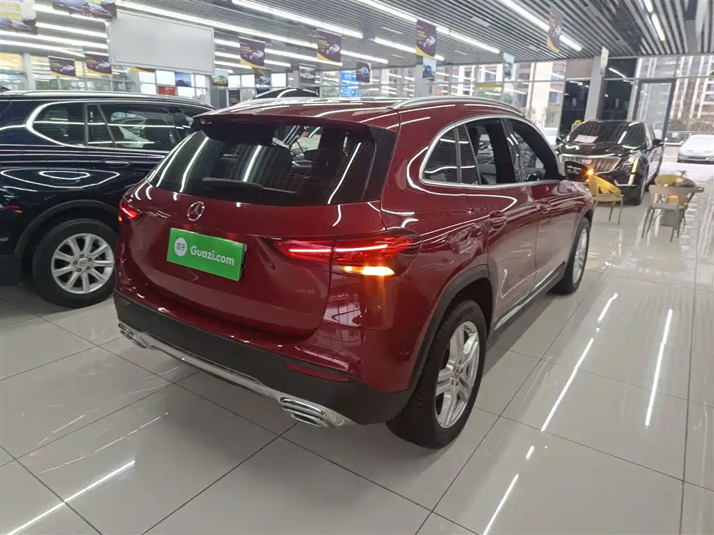 Mercedes-Benz GLA GLA 180