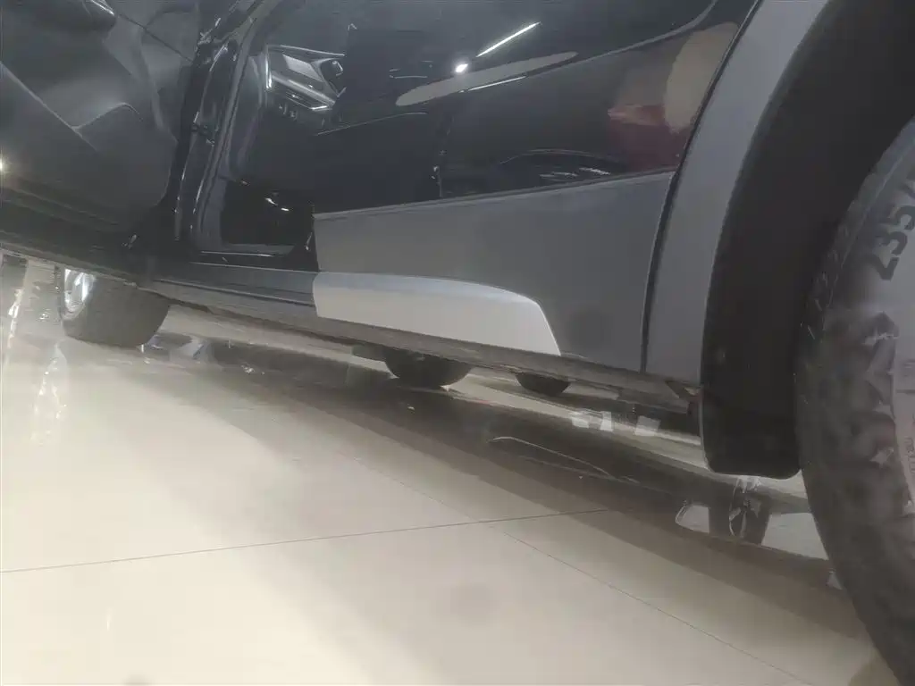 Cadillac XT4 28 T 2 WD Leading