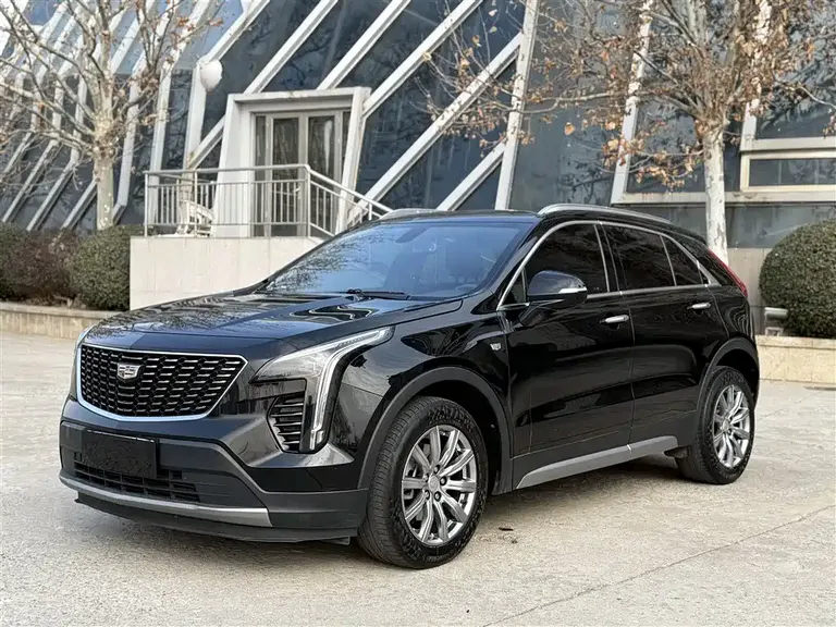 Cadillac XT4 28 T 2 WD Leading