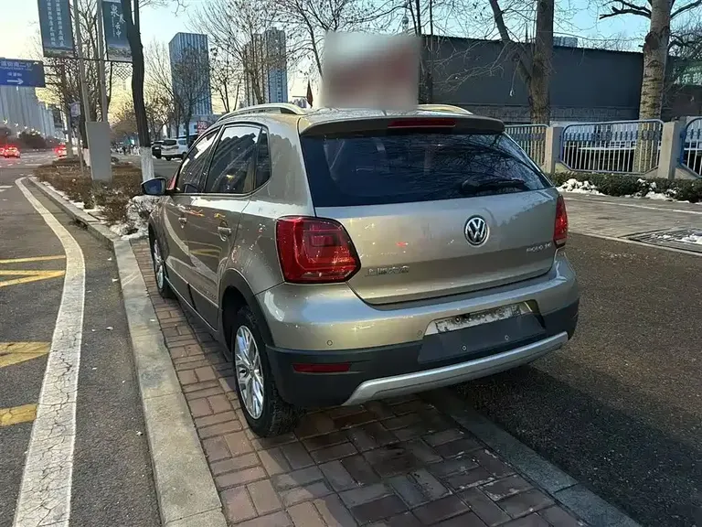 Volkswagen Polo 1.6 L Cross Polo Auto