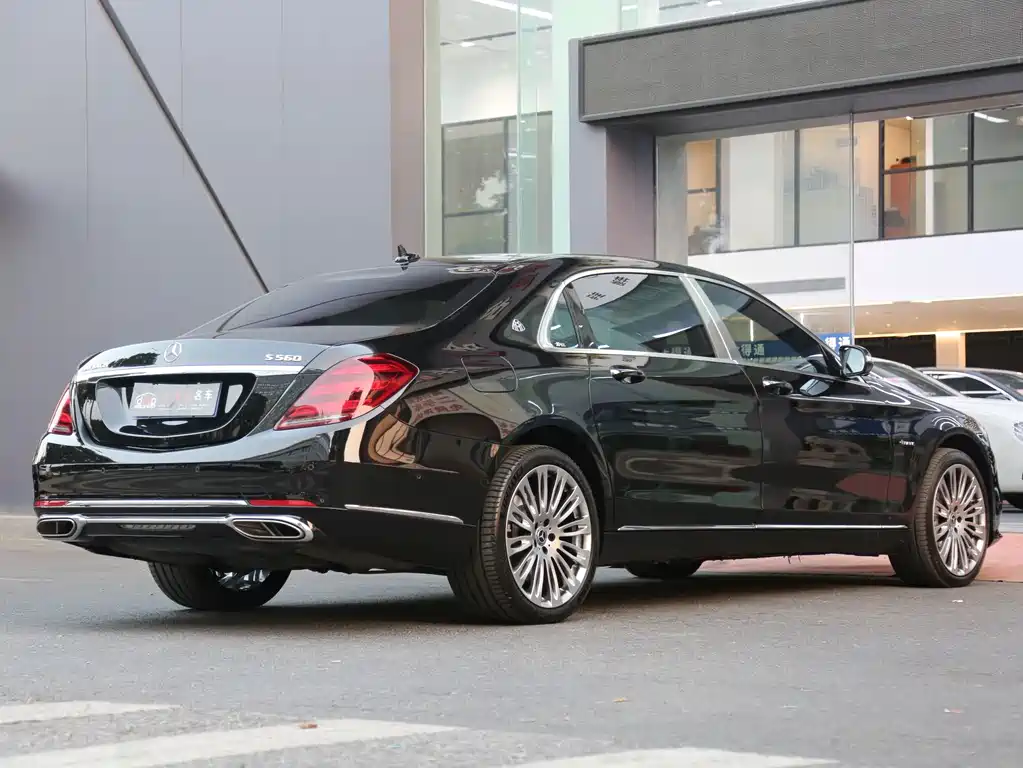 Maybach S-Class S 560 4 MATIC