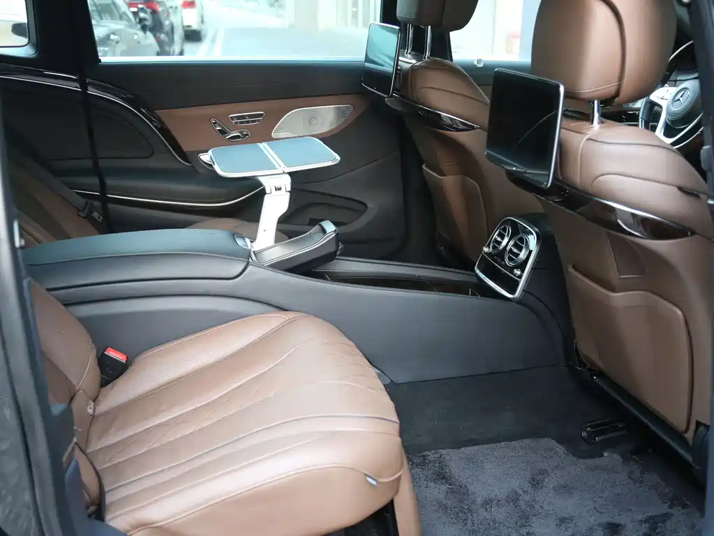 Maybach S-Class S 560 4 MATIC