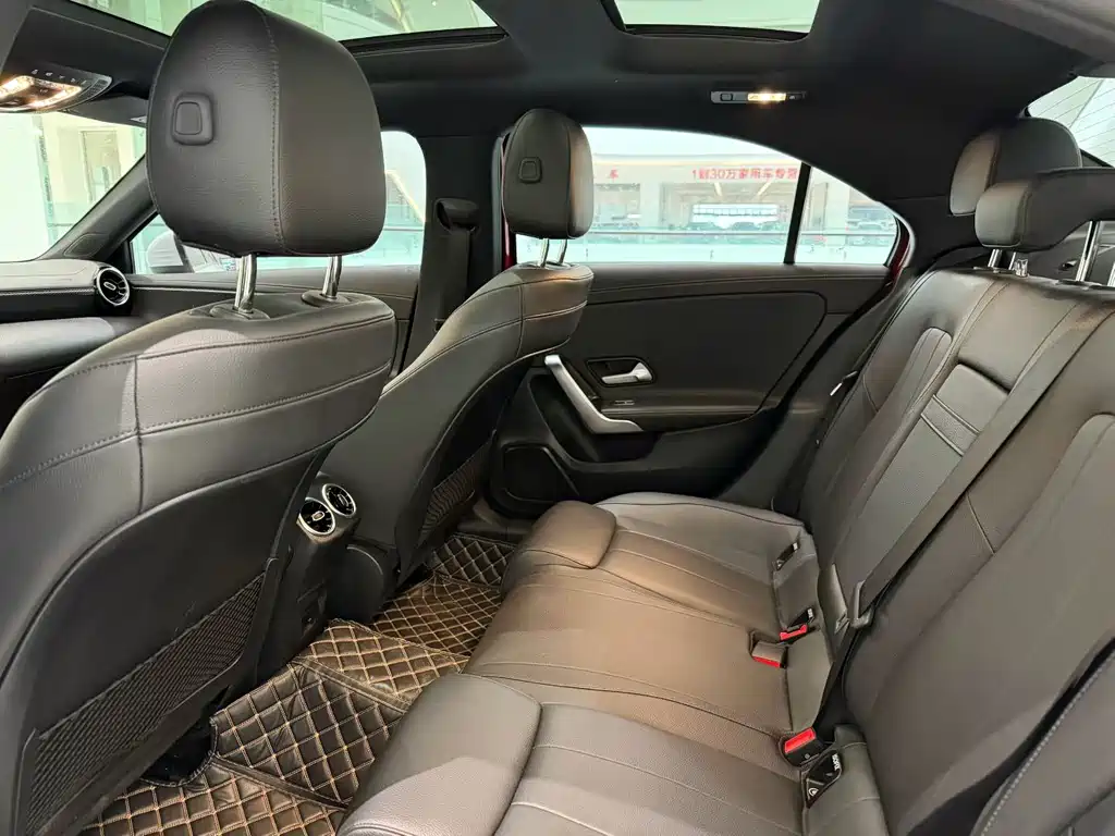 Mercedes-Benz A-Class A 200 L Sport Sedan Dynamic