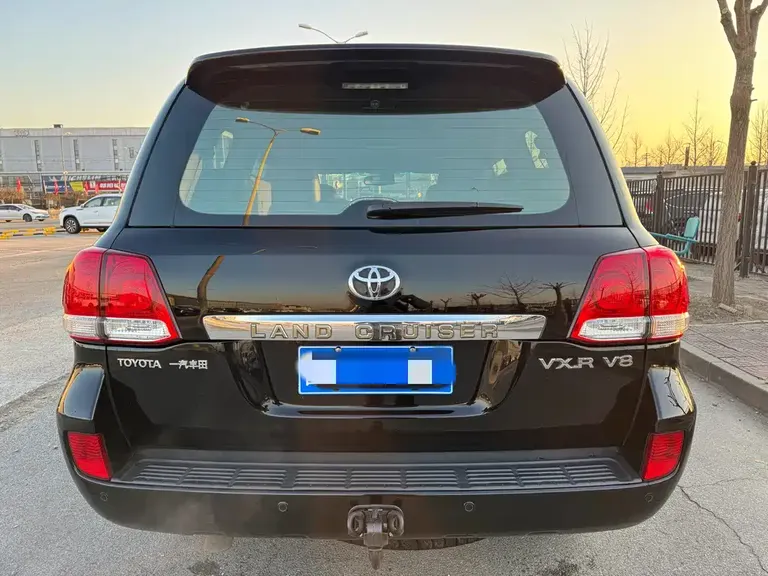 Toyota Land Cruiser 4.7 L Auto VX-R