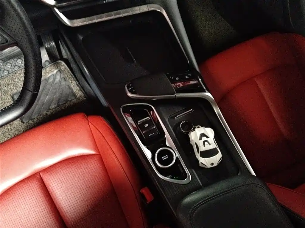 Changan UNI-T 1.5 T Distinguished