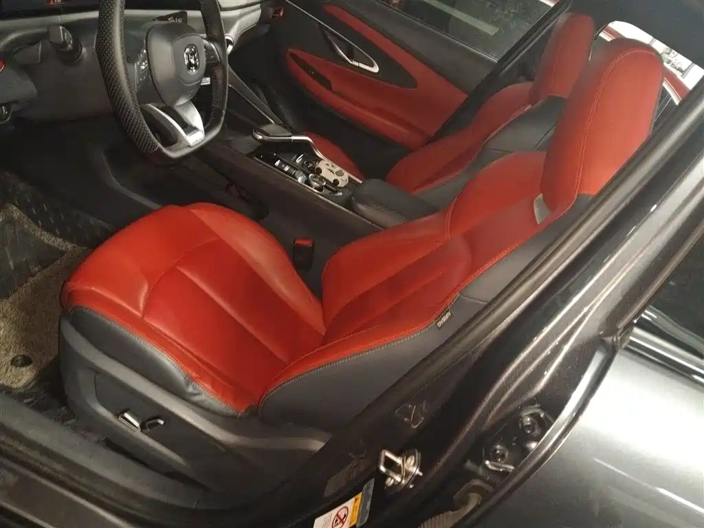 Changan UNI-T 1.5 T Distinguished