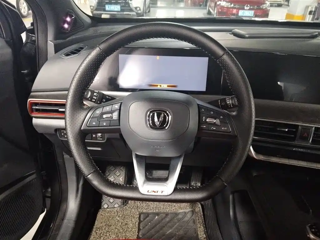 Changan UNI-T 1.5 T Distinguished