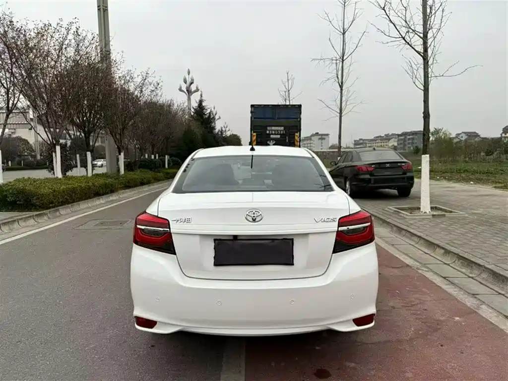 Vios 1.5 L 20 Anniversary