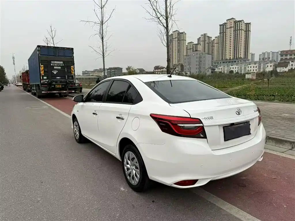 Vios 1.5 L 20 Anniversary