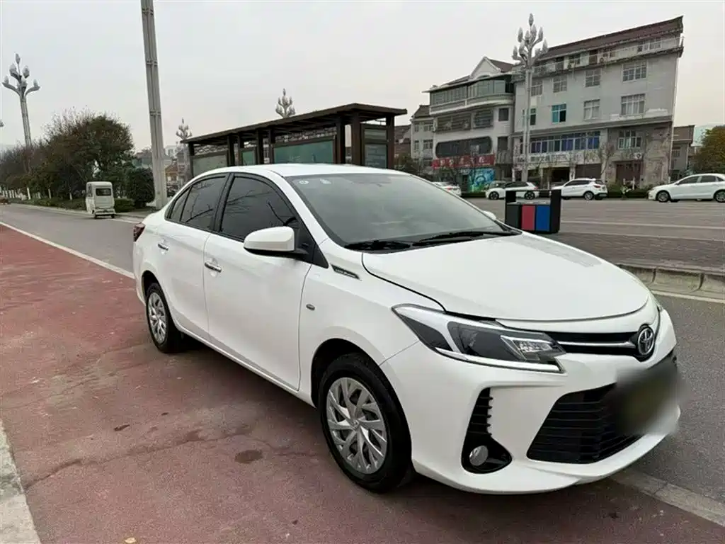 Vios 1.5 L 20 Anniversary