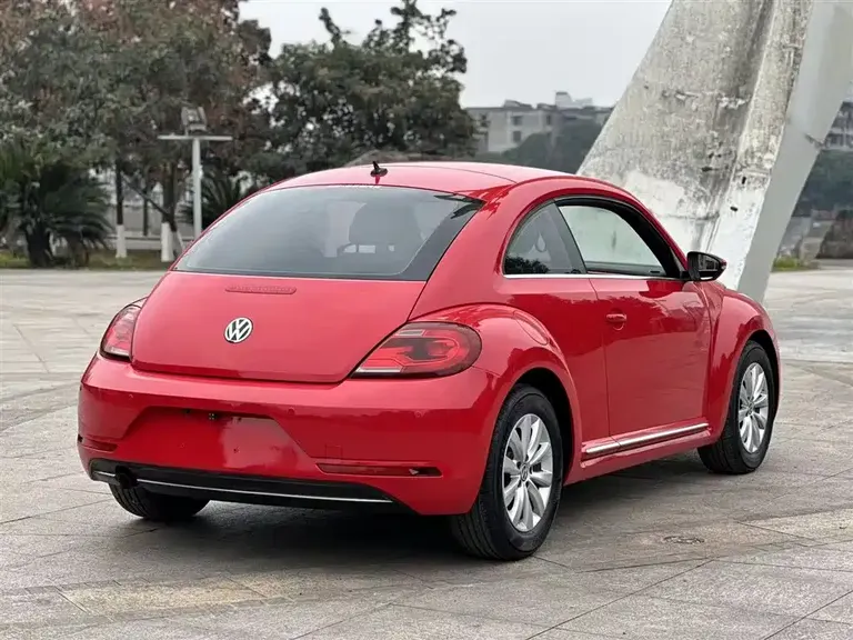 Volkswagen Beetle 180 TSI Comfort Joy