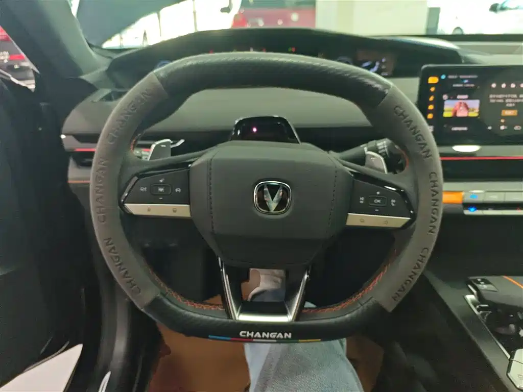 Changan UNI-V 1.5 T Distinguished