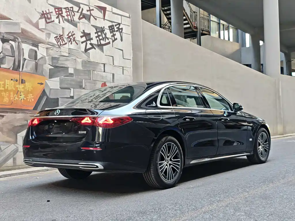 Mercedes-Benz E-Class E 260 L