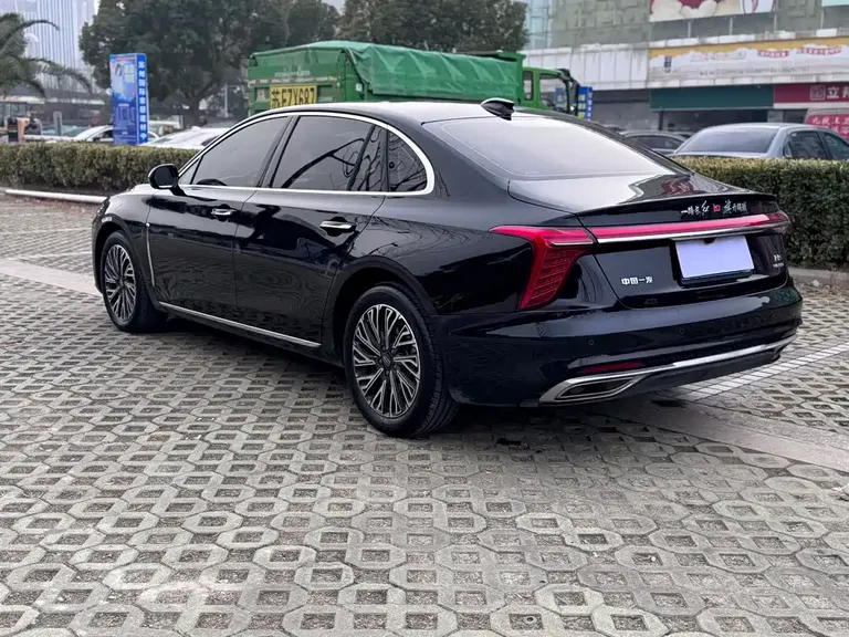 Hongqi H5 2.0 T Auto Connected Flagship