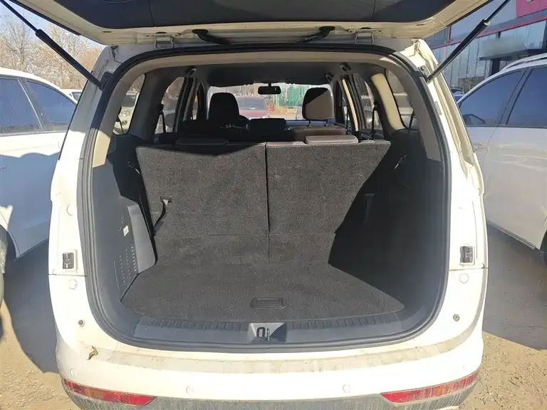 Baojun 730 1.5 T CVT Fashion 7-seat CN-VI
