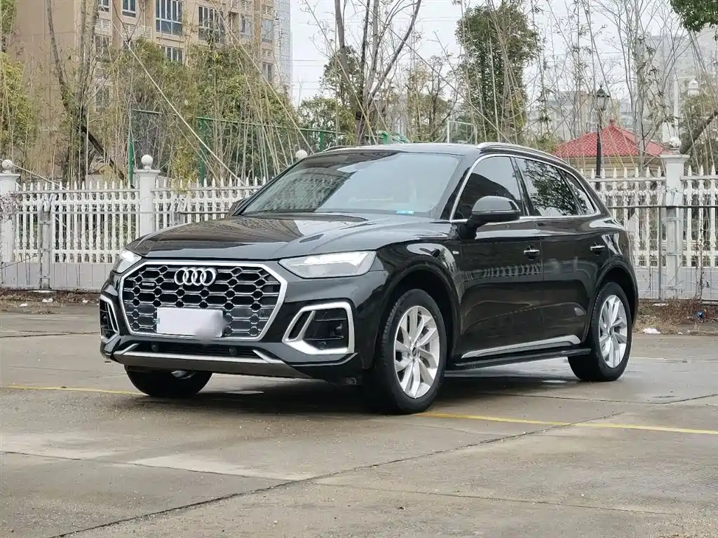 Audi Q5 L Facelift 40 T Luxury Dynamic