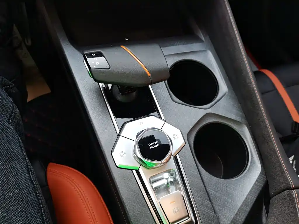 Changan UNI-V 1.5 T Distinguished Sport